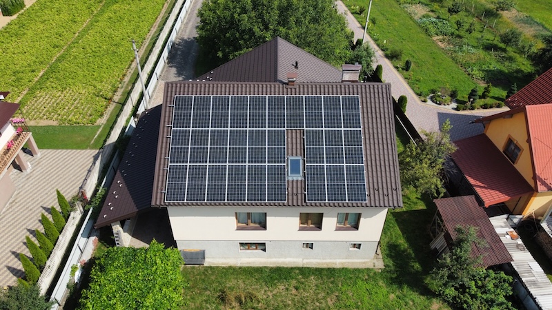 sonyachna-elektrostantsiya-15-kvt-u-seli-rakovets