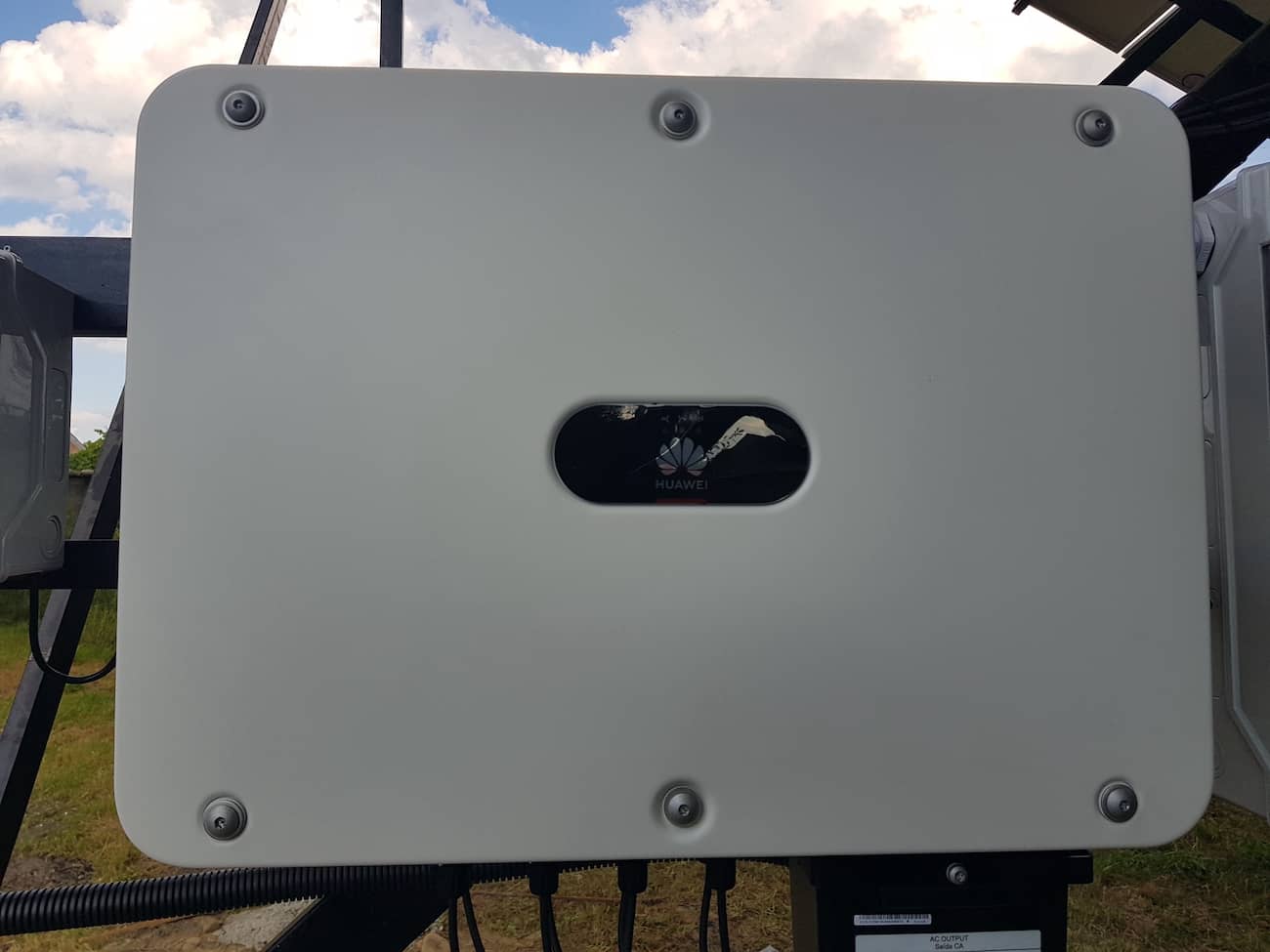 трьохфазний мережевий сонячний інвертор Huawei SUN2000-30KTL-M3 в Надвірній