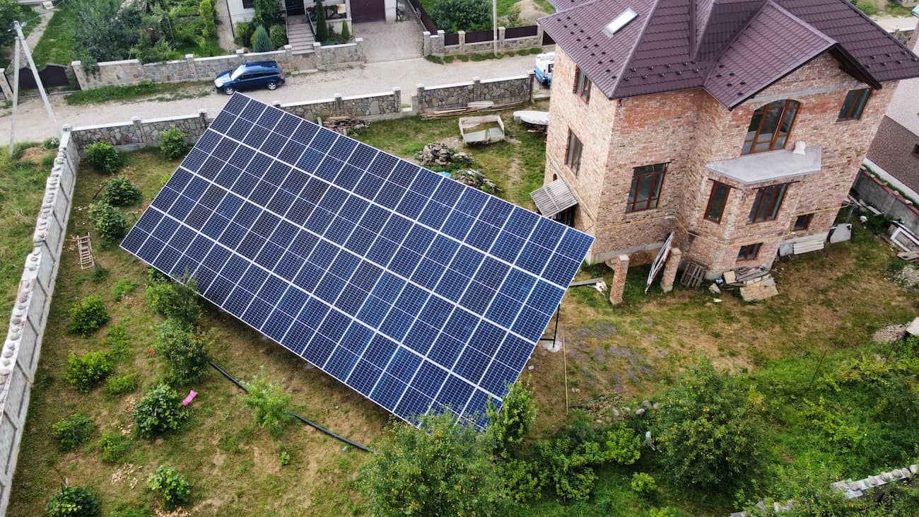 Сонячну станцію для дому потужністю 30 кВт змонтовано в Надвірній