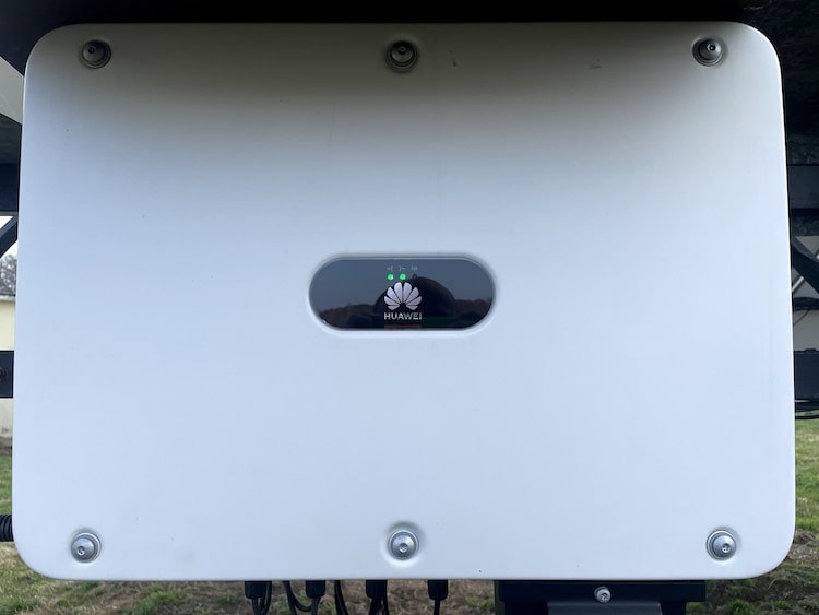 мережевим сонячним інвертором Huawei SUN2000-30KTL-M3