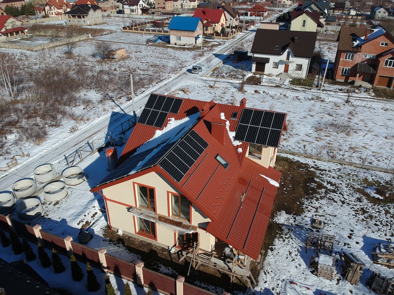 Сонячну електростанцію 12 кВт встановлено в Драгомирчанах